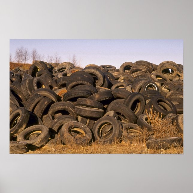 Dumpad gammal däck poster (Framsidan)