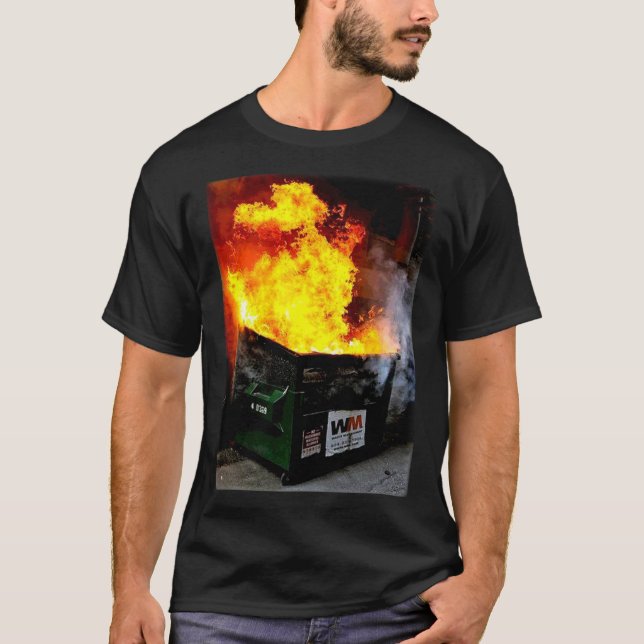 Dumpster Fire Classic T-Shirt (Framsida)