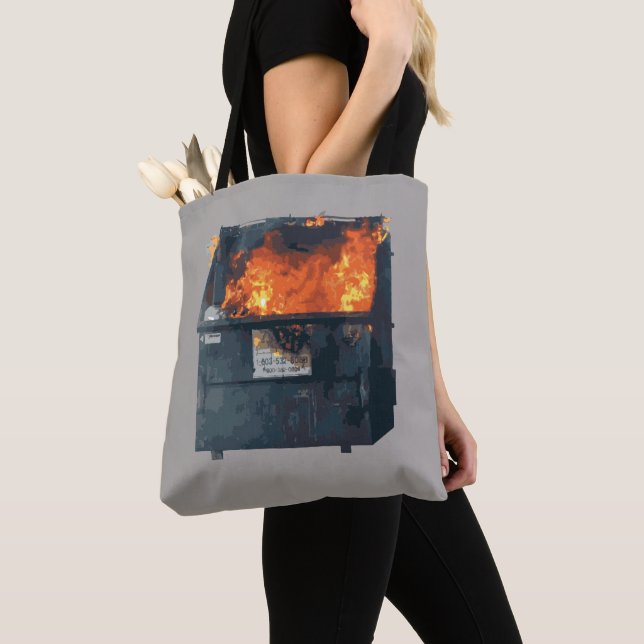 Dumpster Fire - rolig het röra Tygkasse (Närbild)