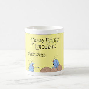 Dung Beetle letar efter en Stool Kaffemugg