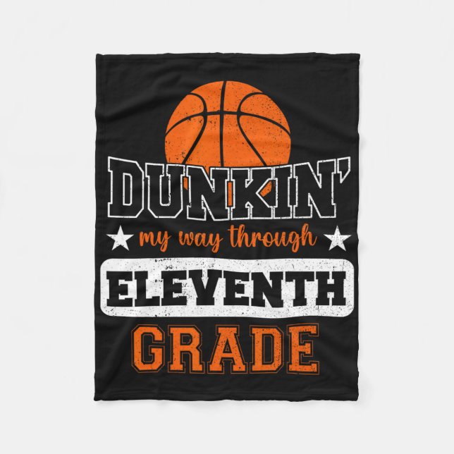 Dunking My way through 11th Klass Bysketbyll Byck Fleecefilt (Framsidan)