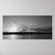 Düsseldorfer Rheinkirmes im Sonnenuntergang