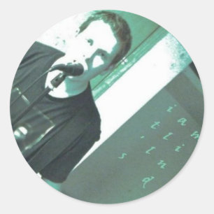 Dustin Sticker Runt Klistermärke