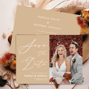 Dusty Beige Elegant Script Modern Photo Bröllop Spara Datumet