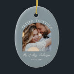 Dusty Blue Arch-foto bröllop-presentens hemdekoder Julgransprydnad Keramik<br><div class="desc">Det är bättre att koppla ihop bröllop-annonsering med arch-fotot och ge hemdekanteramer av keramiskt ursprung. Modern giftig elegant Dusty blue colorway.</div>