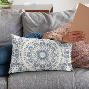 Dusty Blue Blommigt Mandala Lumbarkudde