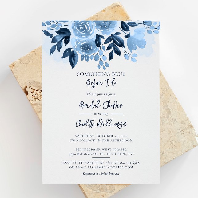 Dusty Blue Blommigt Watercolor Möhippa Inbjudningar (Dusty Blue Floral Something Blue Before I Do Bridal Shower Invitation)