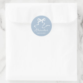 Dusty Blue Bow Baby Shower-favoriter runda Runt Klistermärke