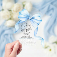 Dusty Blue Bow Hon Gifter sig Möhippa