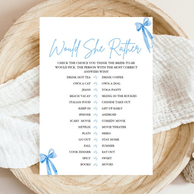 Dusty Blue Bow skulle hon hitta Möhippa Game Inbjudningar (Modern Watercolor Dusty Blue Bow Would She Rather Bridal Shower Game)