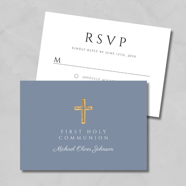 Dusty Blue Boy Religiösa Kor First Communion OSA Kort (Dusty Blue Boy Religious Cross First Communion RSVP Card)