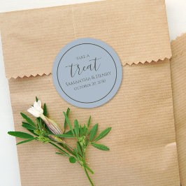 Dusty Blue Bröllop Simple Calligraphy Script Treat Runt Klistermärke