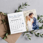 Dusty Blue Bröllop spara datum Calendar Photo Spara Datumet<br><div class="desc">Fotomeddelanden i bröllop spara datum-kalendern. Om du vill ha en mer avancerad anpassning av den här designen klickar du på knappen Anpassa! Matchningsalternativ och fler alternativ för färg finns också på begäran.</div>