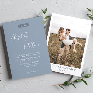 Dusty Blue Calligraphy Monogram Photo Bröllop Inbjudningar