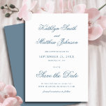 Dusty Blue Elegant Classic Calligraphy Bröllop Spara Datumet<br><div class="desc">Stort blått Bröllop spara datum-kort för klassisk Elegant. Fira din speciella dag med den här eleganten och en vacker bröllopsinbjudning för att passa ditt speciella tillfälle. Alla texterna är i förväg ordnade så att du enkelt och snabbt kan anpassa dig med dina egna detaljer.</div>