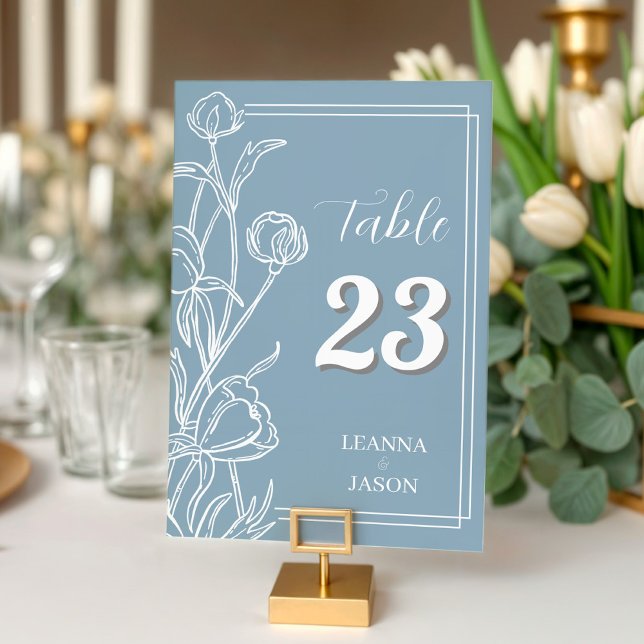 Dusty Blue Hand plockade Blommigt Bröllop Bordsnummer (Dusty Blue Hand Drawn Wildflower Floral Table Number)