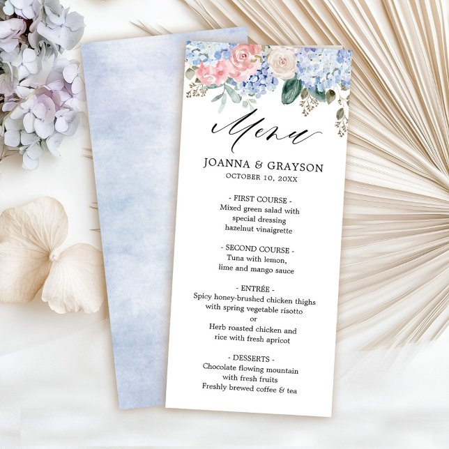Dusty blue hydrangeas pastel rosa ros bröllop meny (Dusty blue hydrangeas pastel pink roses wedding menu)