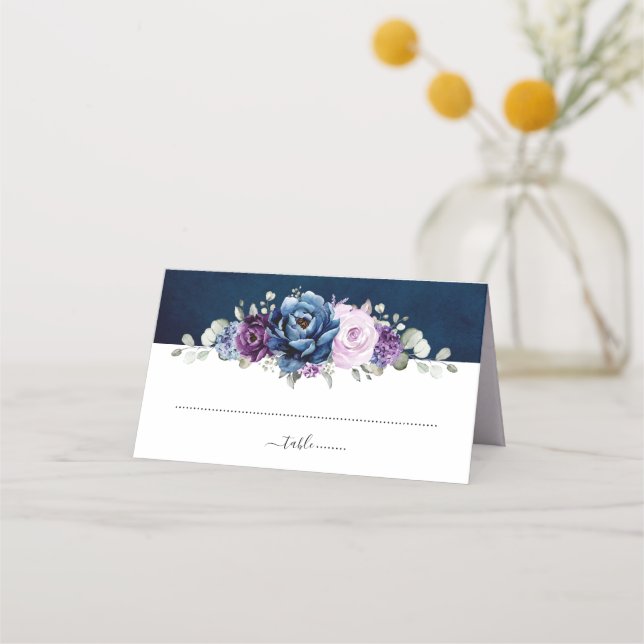 Dusty Blue Lila Navy Lilac Blooms Bröllop Ställe Placeringskort (Framsida)