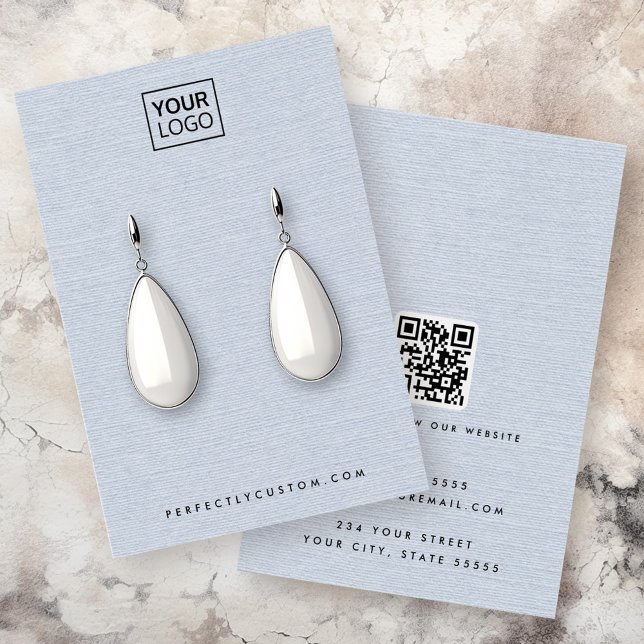 Dusty blue linen look logotyp QR earring visning c Visitkort (Dusty blue linen look logo QR earring display card)
