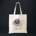 Dusty Blue Mauve Ro Rosa Slate Bröllop Bride Tygkasse<br><div class="desc">Eleganten och den moderna blommigten vid bröllop-sommarsäcken har en bukett med vattenfärgade rosor-peonier i skiffer,  dammblått,  dammig ro,  dammig rosa,  mauve,  sage med lush grönt botaniska löv och eukalyptus. Hitta fler matchande utformningar och variationer från min "blissweddingpaperie"-butik. Och kontakta mig gärna för ytterligare anpassning eller matchning av objekt.</div>