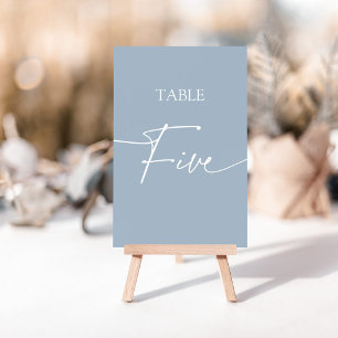 Dusty blue minimalist elegant bord 5 bordsnummer