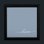 Dusty Blue Minimalist Modern Monogram-Elegant Minnesask<br><div class="desc">Vi presenterar vår moderna moderna monogramsamling för Dusty Blue - Elegant Samla stil med underskattad sofistikering och tidlös charm. Vår samling har minimalistisk design i en lugnande blått nyans, förbättrad med monogram för elegant som är skräddarsydda efter din personliga smak. Från raffinerat kontorsmaterial till mångsidiga tillbehör är varje biet i...</div>