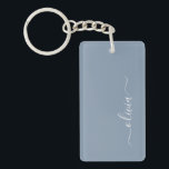 Dusty Blue Minimalist Modern Monogram-Elegant Nyckelring<br><div class="desc">Vi presenterar vår moderna moderna monogramsamling för Dusty Blue - Elegant Samla stil med underskattad sofistikering och tidlös charm. Vår samling har minimalistisk design i en lugnande blått nyans, förbättrad med monogram för elegant som är skräddarsydda efter din personliga smak. Från raffinerat kontorsmaterial till mångsidiga tillbehör är varje biet i...</div>