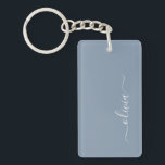 Dusty Blue Minimalist Modern Monogram-Elegant Nyckelring<br><div class="desc">Vi presenterar vår moderna moderna monogramsamling för Dusty Blue - Elegant Samla stil med underskattad sofistikering och tidlös charm. Vår samling har minimalistisk design i en lugnande blått nyans, förbättrad med monogram för elegant som är skräddarsydda efter din personliga smak. Från raffinerat kontorsmaterial till mångsidiga tillbehör är varje biet i...</div>