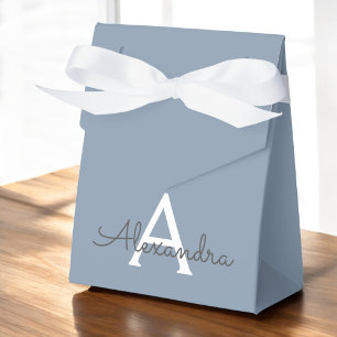 Dusty Blue Minimalist Modern Monogram-Elegant Presentaskar