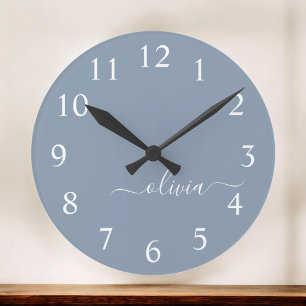Dusty Blue Minimalist Modern Monogram-Elegant Stor Klocka