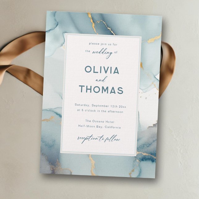 Dusty Blue Modern Ram Elegant Teal Beach Wedding Inbjudningar (dusty blue beach wedding invitation gold waves modern frame elegant bohemian romantic calligraphy )