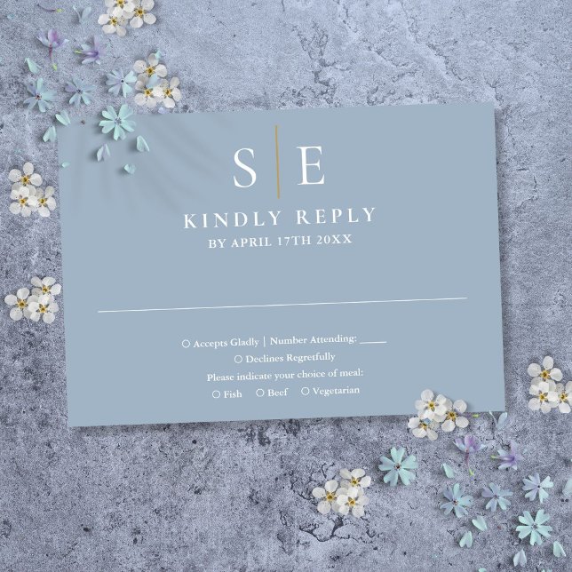 Dusty Blue och Guld Monogram Bröllop OSA Kort (Dusty Blue And Gold Monogram Wedding RSVP Card)