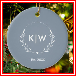 Dusty Blue och Vit | Modern Initialer Monogram Julgransprydnad Keramik