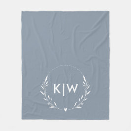 Dusty Blue och White | Modern Initialer Monogram Fleecefilt