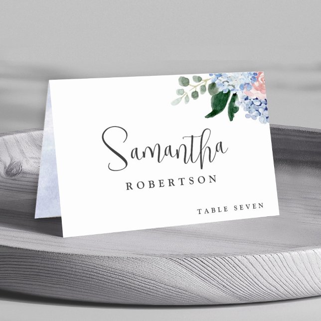 Dusty Blue Pastel Rosa hydrangeas Guest Namn Bordsnummer (Dusty blue pink hydrangea customizable guest name wedding  table number card. )