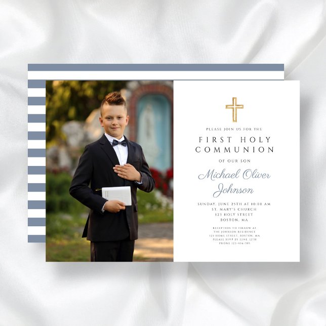 Dusty Blue Rand Kor Boy Photo First Communion Inbjudningar (Dusty Blue Stripes Cross Boy Photo First Communion Invitation)