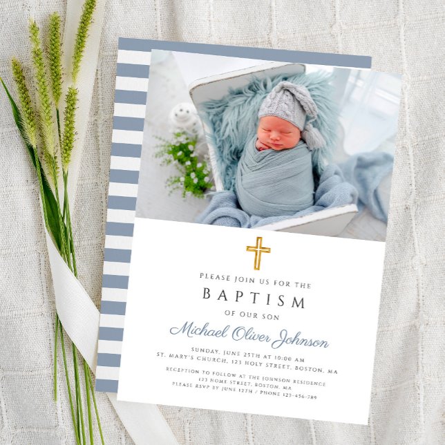 Dusty Blue Rand Kor Photo Boy Baptism Inbjudningar (Dusty Blue Stripes Cross Photo Boy Baptism Invitation)