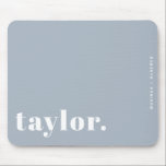 Dusty Blue Retro Typography-Personlig<br><div class="desc">Anpassa ditt skrivbord med den här anpassningsbarnas återtypografi-muspekare. Med fet vintage-stil-stil kan du med den här designen lägga till ditt namn och en kort-fras för att göra det till din rätta. Välj mellan olika färg för att matcha din personlighet eller arbetsyta. Perfekt för hemmakontor, sovrum eller som en tänkbar gåva...</div>