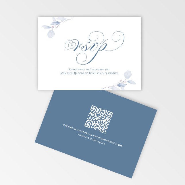 Dusty Blue Script QR Wedding RSVP Card OSA Kort (Double sided dusty blue RSVP card with website link and modern QR code design)