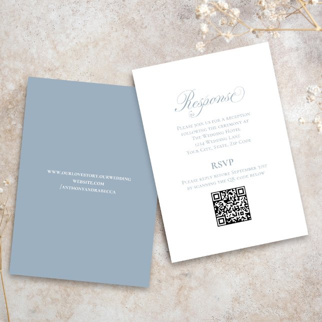 Dusty Blue Script Wedding RSVP QR Code Enclosure Tilläggskort (Dusty blue QR code RSVP card with elegant calligraphy wedding design)