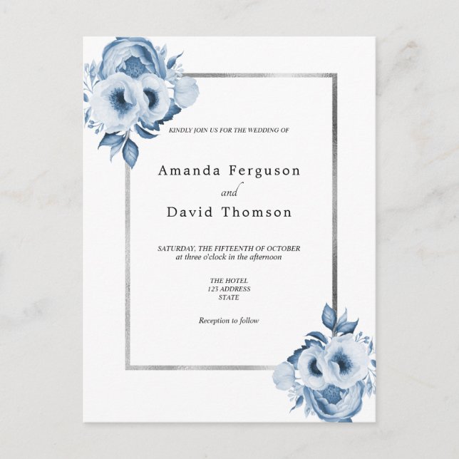 Dusty Blue silver white blommigts bröllopsinbjudan Vykort (Framsida)