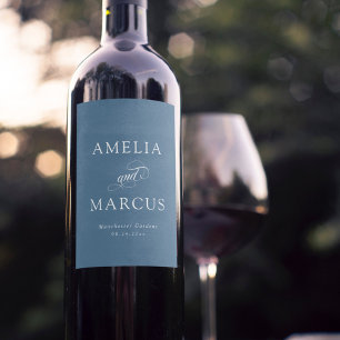 Dusty Blue Vintage Calligraphy Bröllop Vinflaska Etikett