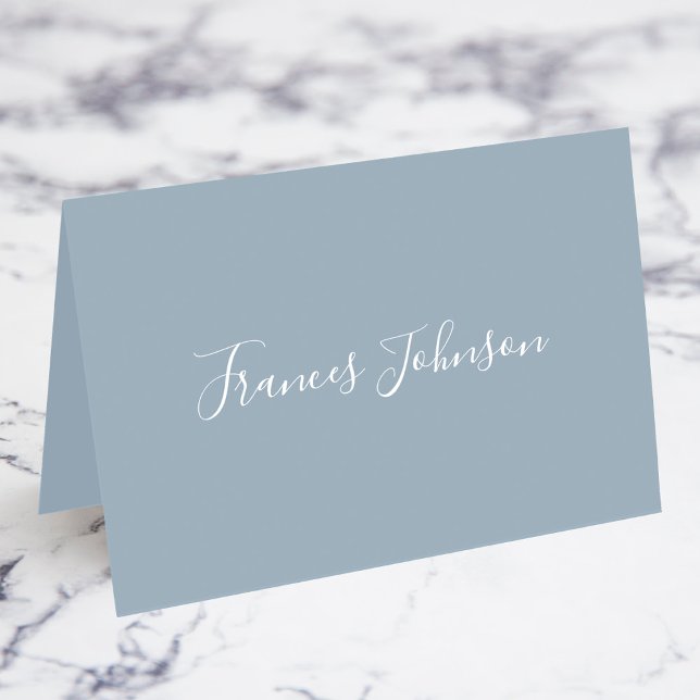 Dusty Blue White Elegant Fullt Namn Place Cards Bordsnummer (Dusty Blue and White Elegant Full Name Fold Your Own Place Cards)