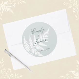 Dusty Blue White Fern Elegant Bröllop Runt Klistermärke