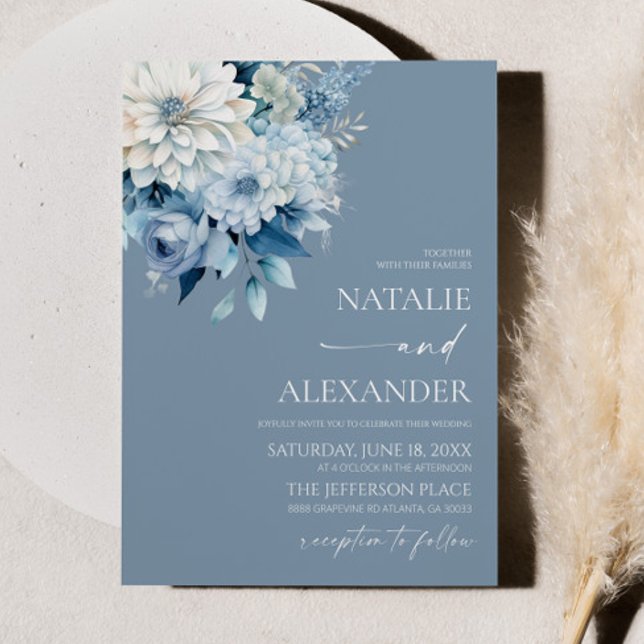 Dusty Blue White Floral Flower Garden Wedding Inbjudningar (Skapare uppladdad)