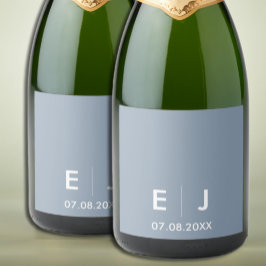 Dusty Blue & White Monogram Bröllop