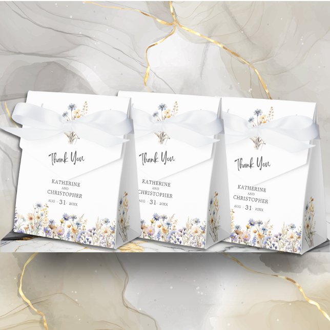 Dusty Blue Wildblommor BOHO Bröllop Tack Presentaskar (Dusty Blue Wildflowers BOHO Wedding Thank You Favor Bow Box with Couple Names, Wedding Date.
)