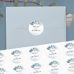 Dusty Eucalyptus Personlig Bröllop Kuvert Runt Klistermärke<br><div class="desc">Kuvertförsegling av personlig bröllop med eukalyptus löv, vattenfärgdimma och handskriftsbokstäver. Den här subtila och delikata vattenfärgsdesignen är personlig med bruden och brudgummen namn i klassens typografi, med "och"-bokstäver i vacker kalligrafi. Förseglingen är dekorerad med blad och grå i nyanser av dammig blå grått grönt med en mjuk vattenfärgad tvätta. Den...</div>
