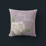 Dusty Lavender Blommigt Romantic Namn Bröllop Kudde<br><div class="desc">Dusty lavender-bakgrund med blommor med lavender-vattenfärg. Elegant. En söt som vill minnas din bröllopsdag. Ert namn gör det extra speciellt. Påminnelse: Zazzle garanterar 100 % kundservice och kundtillfredsställelse.</div>