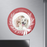 Dusty Red & White Simple jul-andedräkt Foto Magnet<br><div class="desc">Helgdag fotomagnet med en enkel julkrans. Om du vill ha en mer avancerad anpassning av den här designen klickar du på knappen DESIGN VERKTYG ovan!</div>